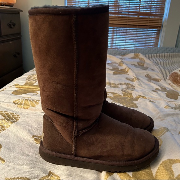 UGG Australia Classic Tall Women’s Boots - Brown - Size 5 - Picture 2 of 6